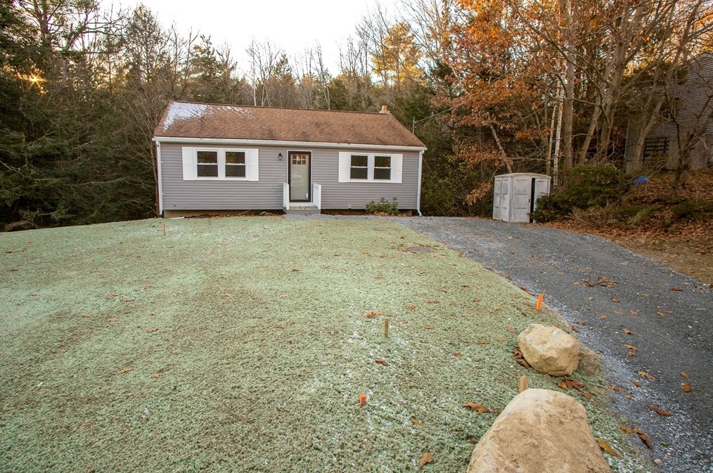 7 Iriquois Dr, Ashburnham, MA 01430 exterior