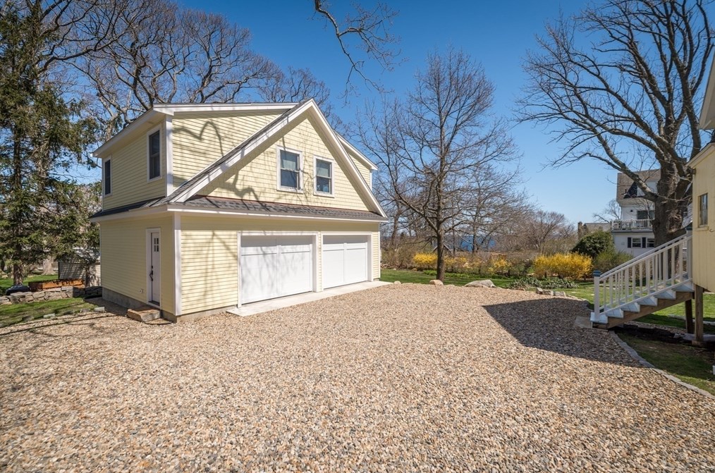 4 Mount Locust Ave, Rockport MA  01966-1117 exterior