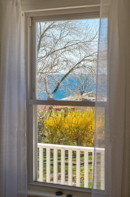 4 Mount Locust Ave, Rockport MA  01966-1117 exterior