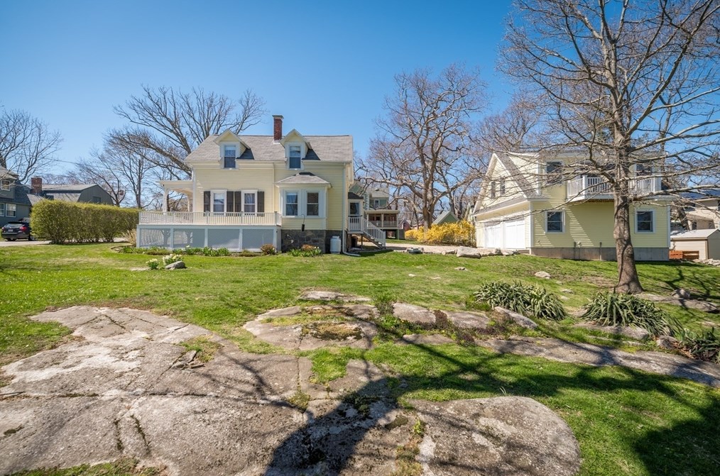4 Mount Locust Ave, Rockport MA  01966-1117 exterior