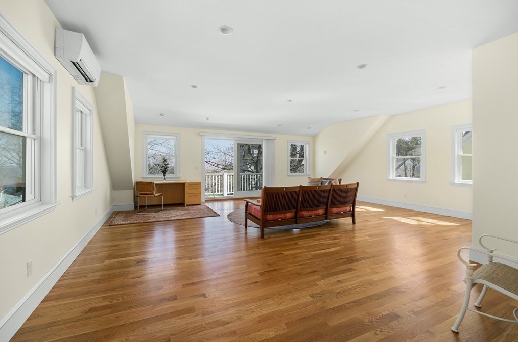 4 Mount Locust Ave, Rockport MA  01966-1117 exterior