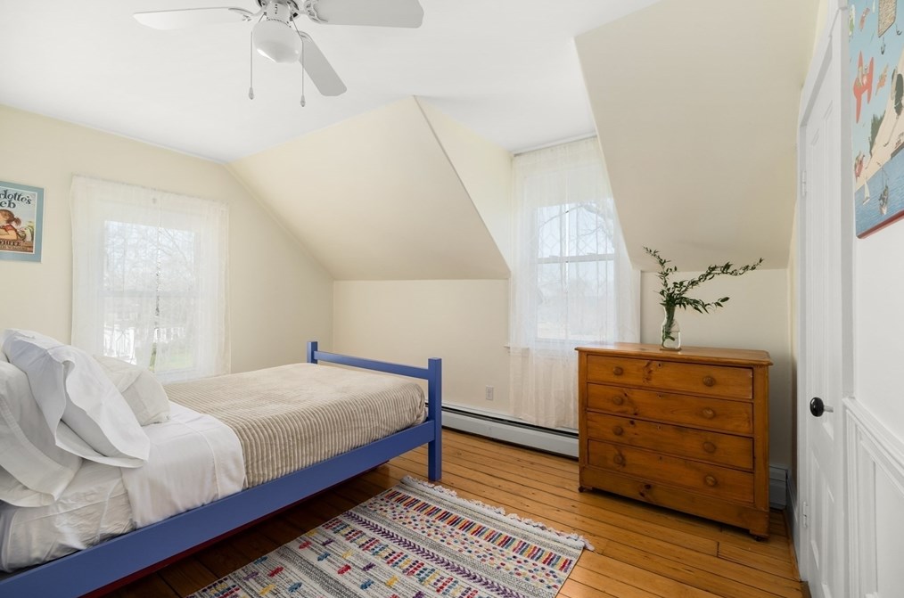 4 Mount Locust Ave, Rockport MA  01966-1117 exterior