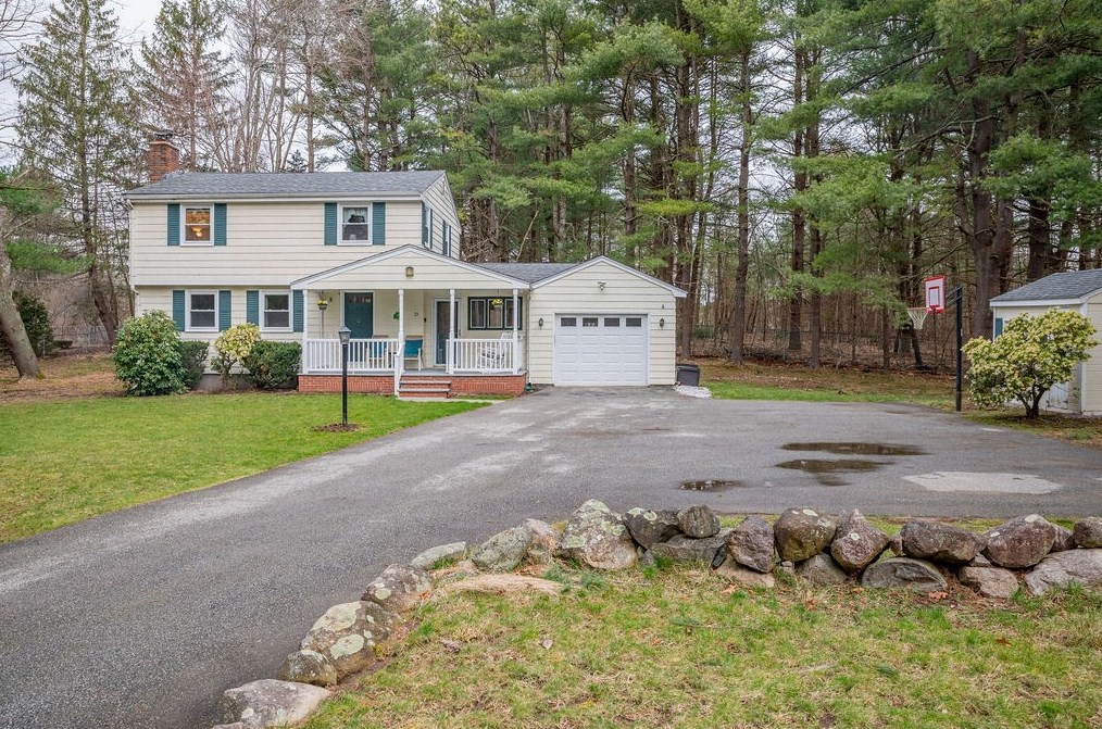 23 Plain St, Walpole, MA 02081