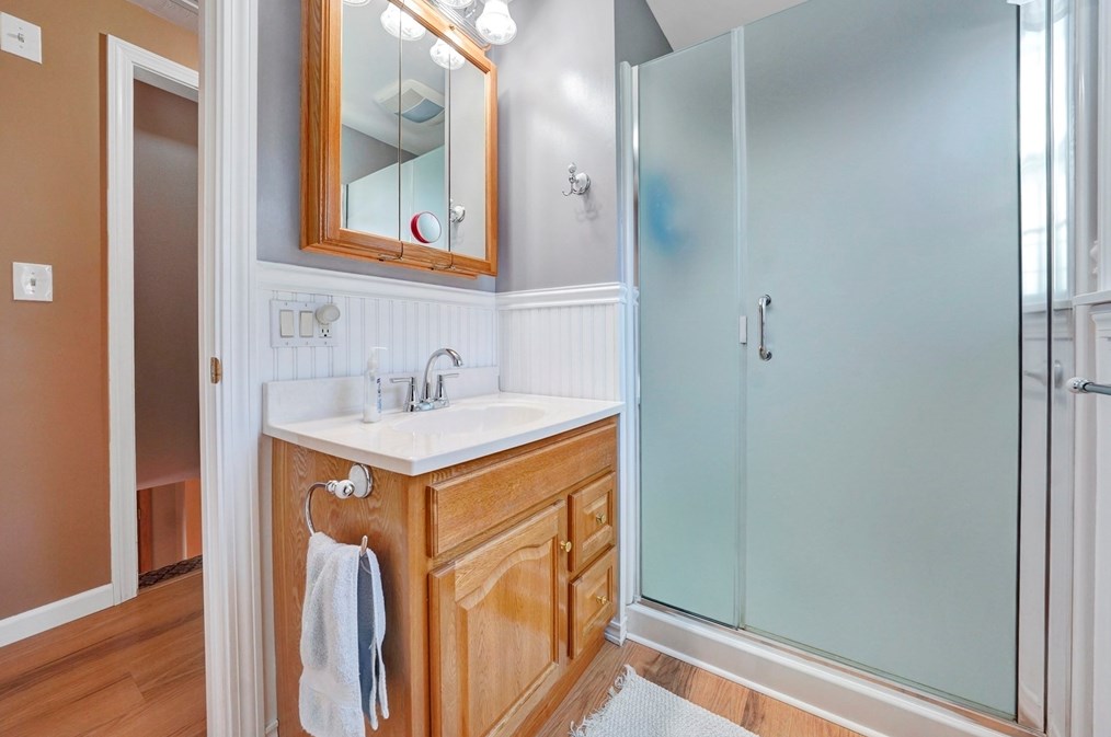 63 Country Clb Dr, Montgomery MA 01085 exterior