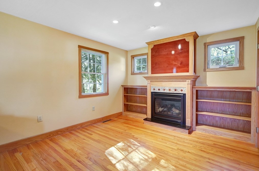 63 Country Clb Dr, Montgomery MA 01085 exterior