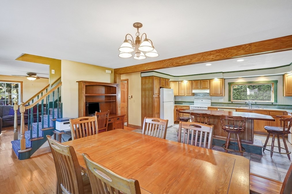 63 Country Clb Dr, Montgomery MA 01085 exterior