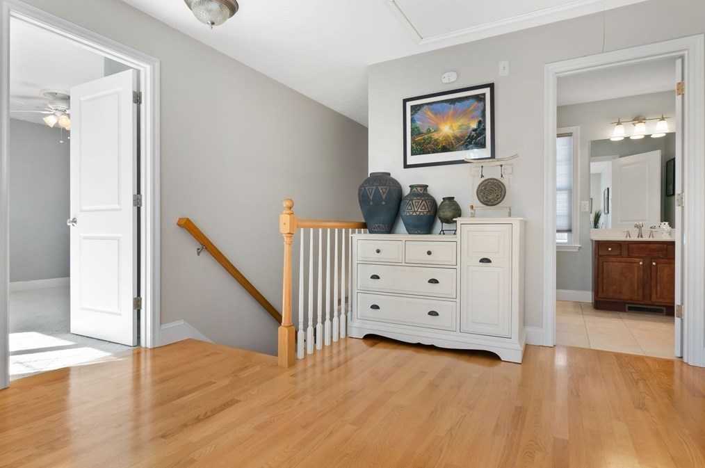 95 Union St, Hamilton MA  01982-2116 exterior