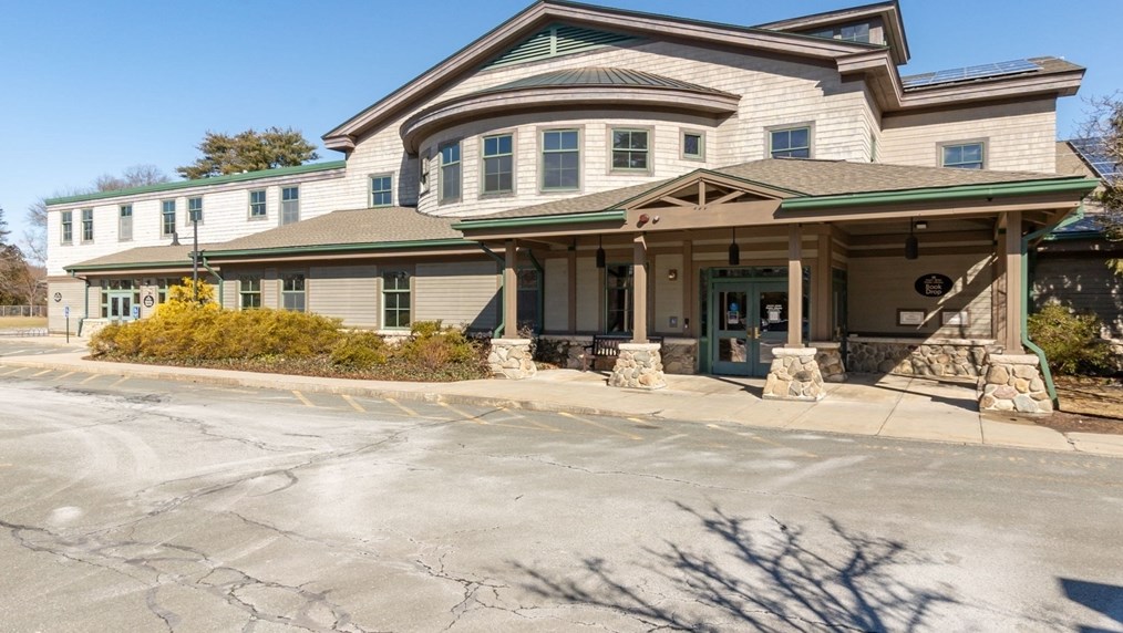 95 Union St, Hamilton MA  01982-2116 exterior