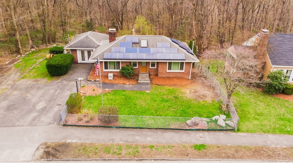 25 Randolph Rd, Worcester, MA 01606