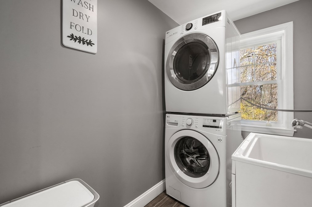 31 Roosevelt Rd, Lexington MA  02421-7411 exterior