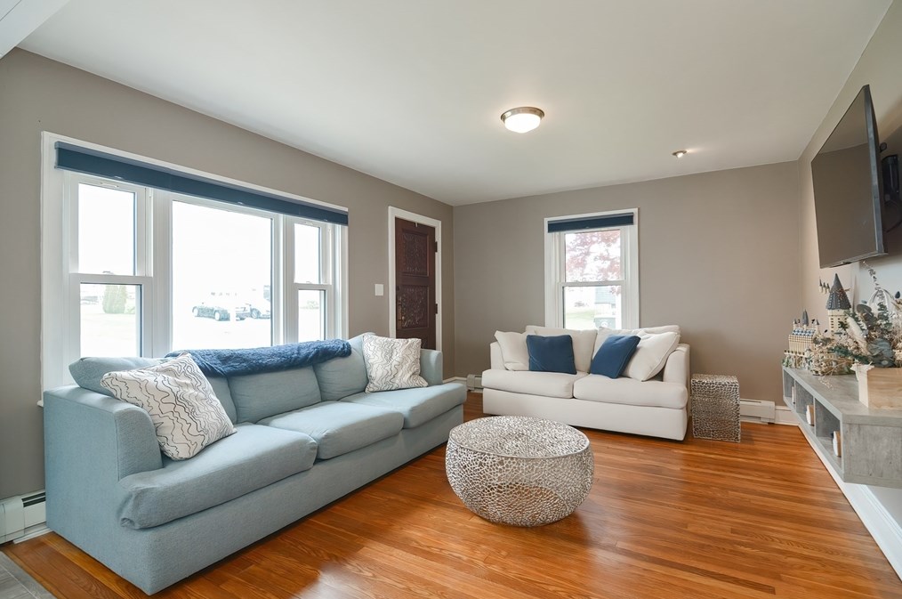 27 Rockdale St, Fall River MA  02726-2440 exterior