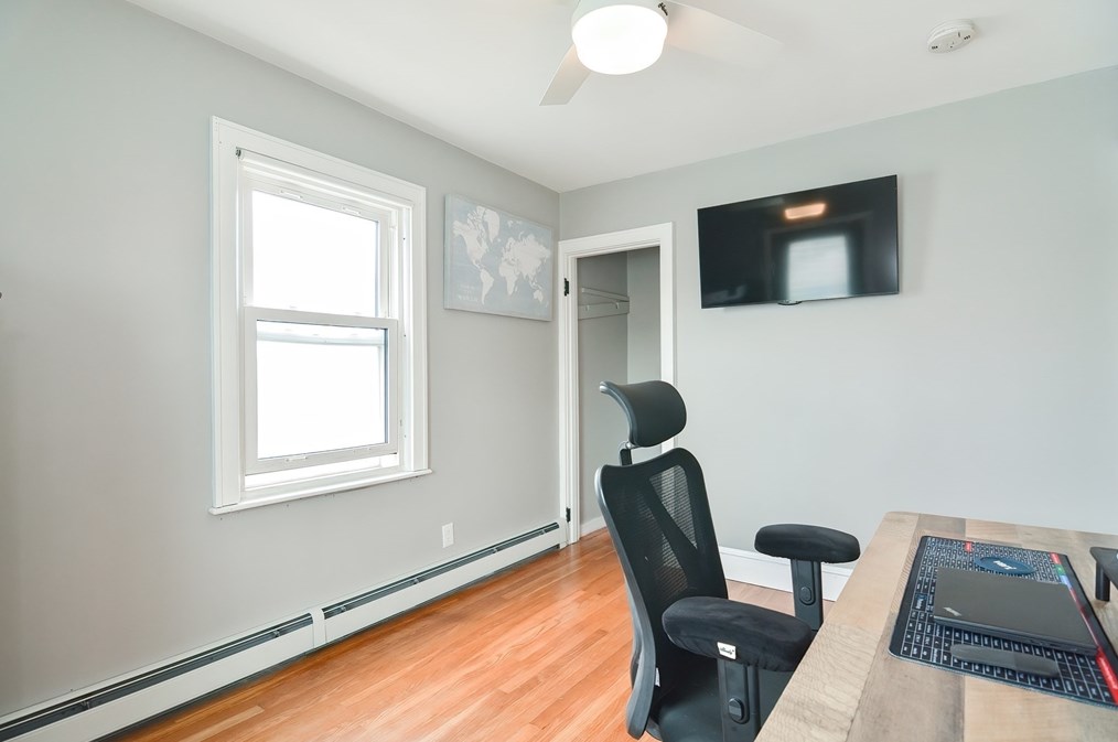 27 Rockdale St, Fall River MA  02726-2440 exterior