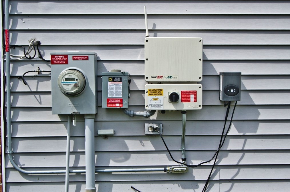 19 Matteo St, Worcester MA  01606-1178 exterior