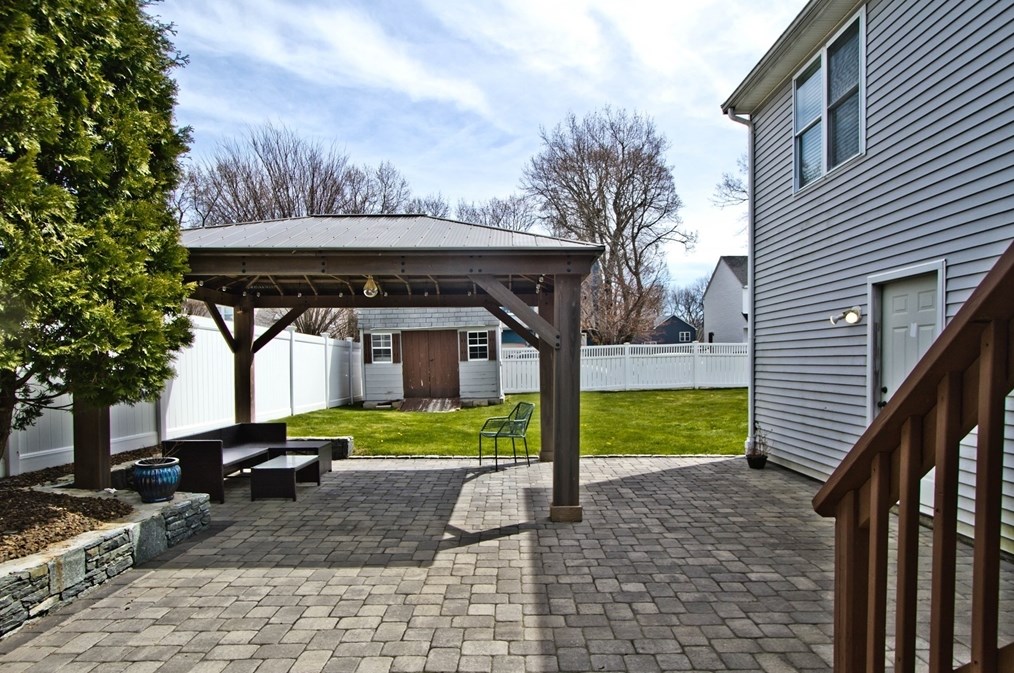 19 Matteo St, Worcester MA  01606-1178 exterior