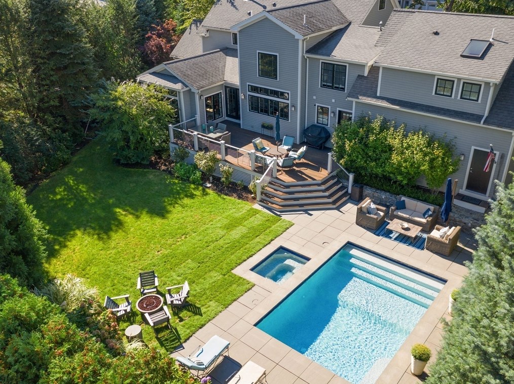 98 Annawan Rd, Newton, MA 02468