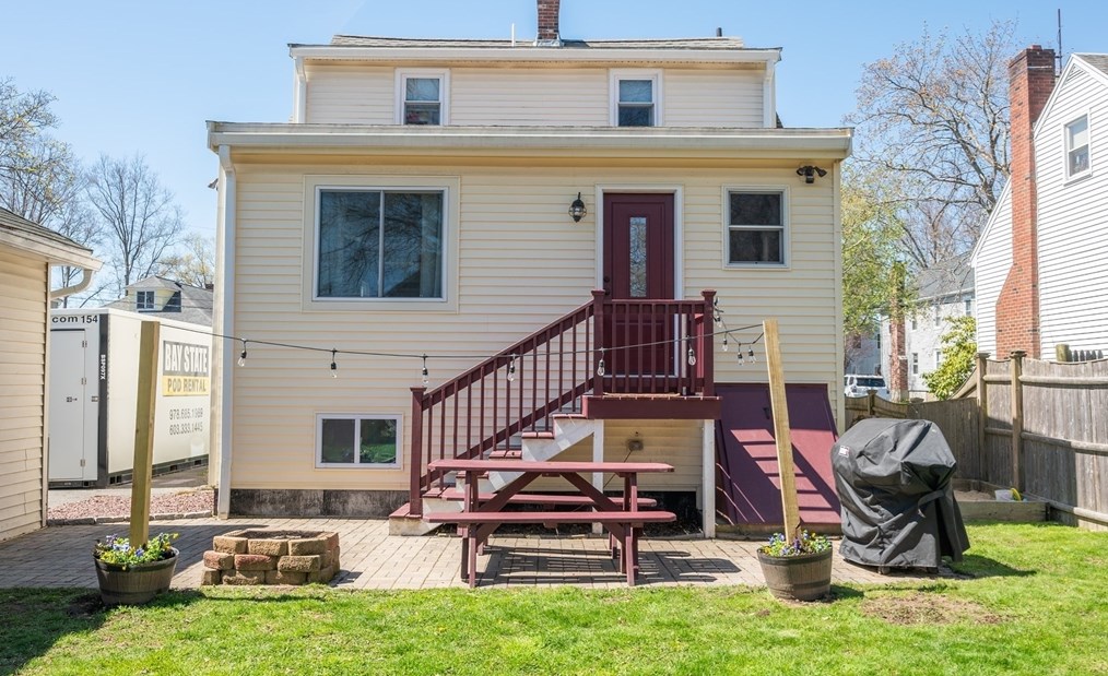 10 Crane St, Danvers MA  01923-3014 exterior