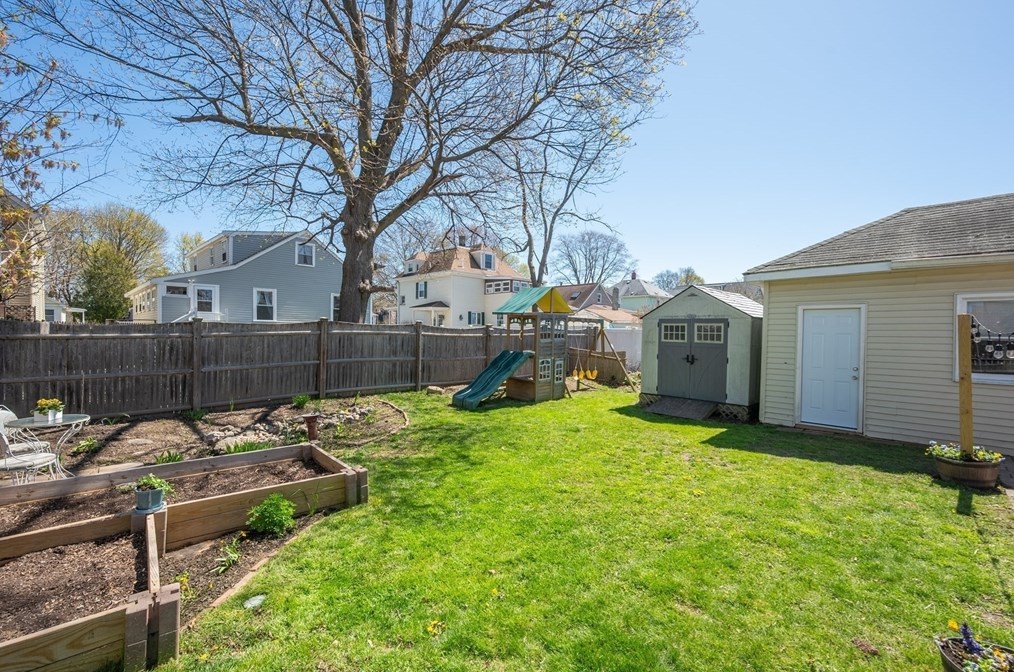 10 Crane St, Danvers MA  01923-3014 exterior