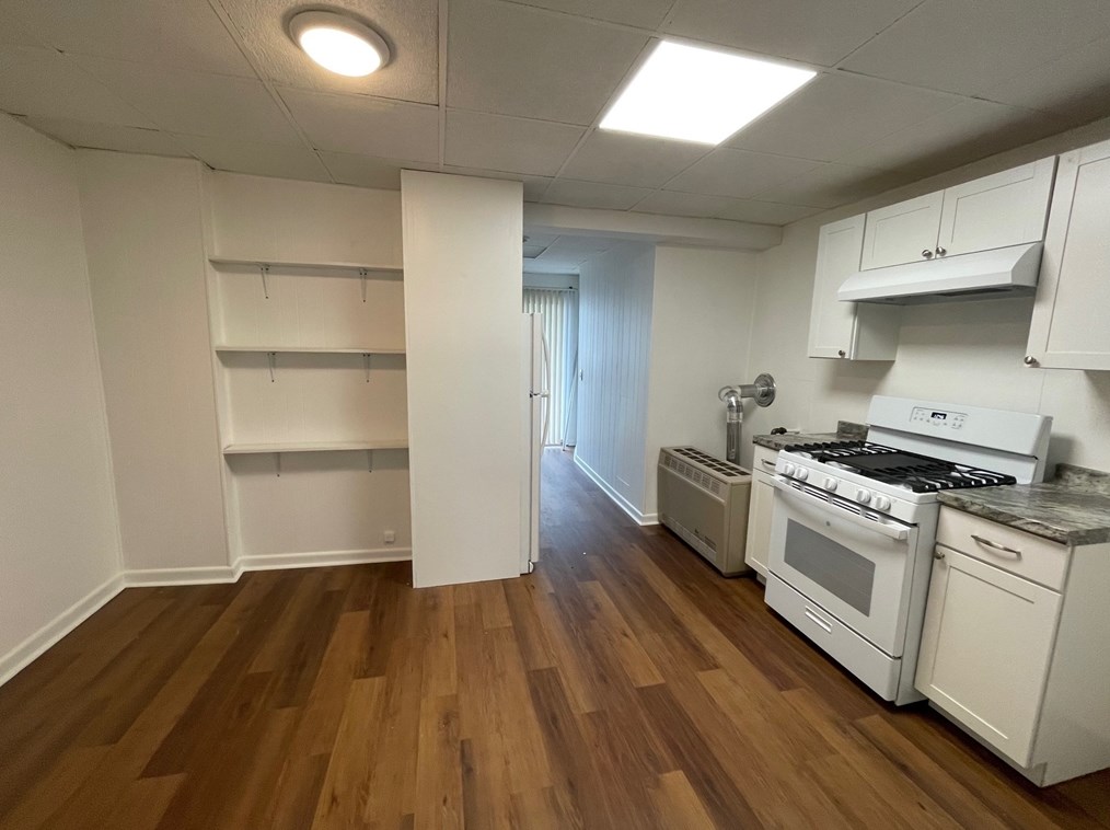 102 Summit St #2a, Clinton, MA 01510