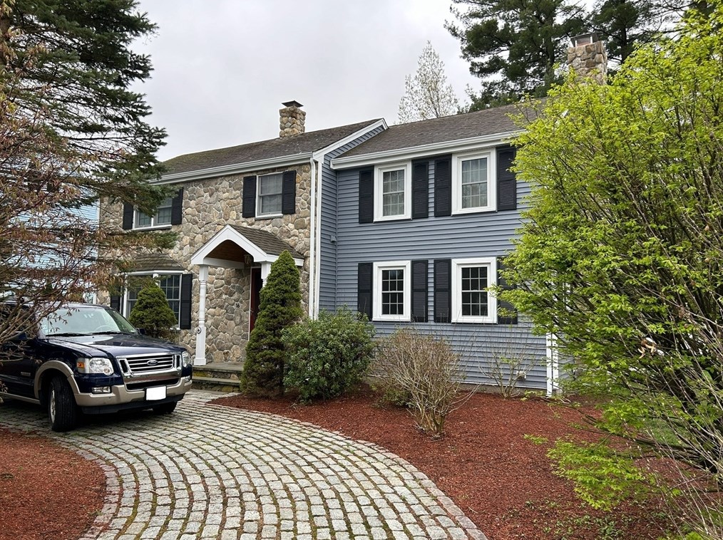 16 Pinevale Ave, Wellesley, MA 02482 exterior