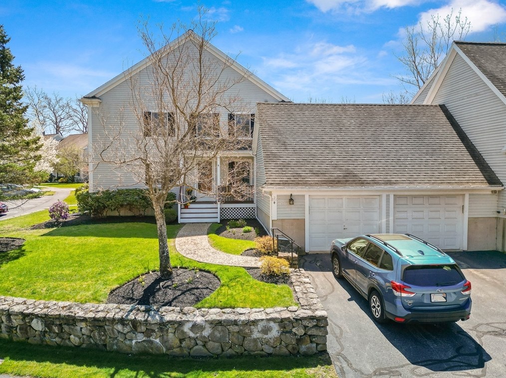 4 Partridge Ln #2, Lynnfield, MA 01940