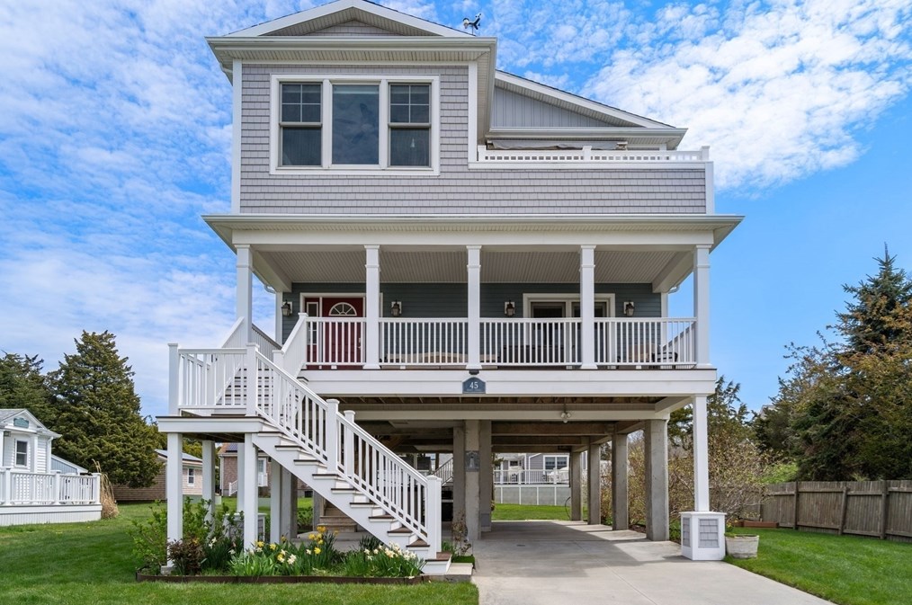 45 Alder St, Fairhaven, MA 02719