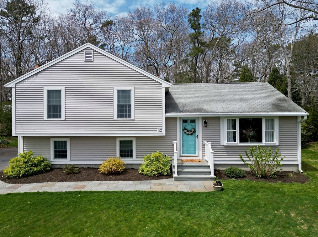 42 Spencer Dr, Plymouth, MA 02360