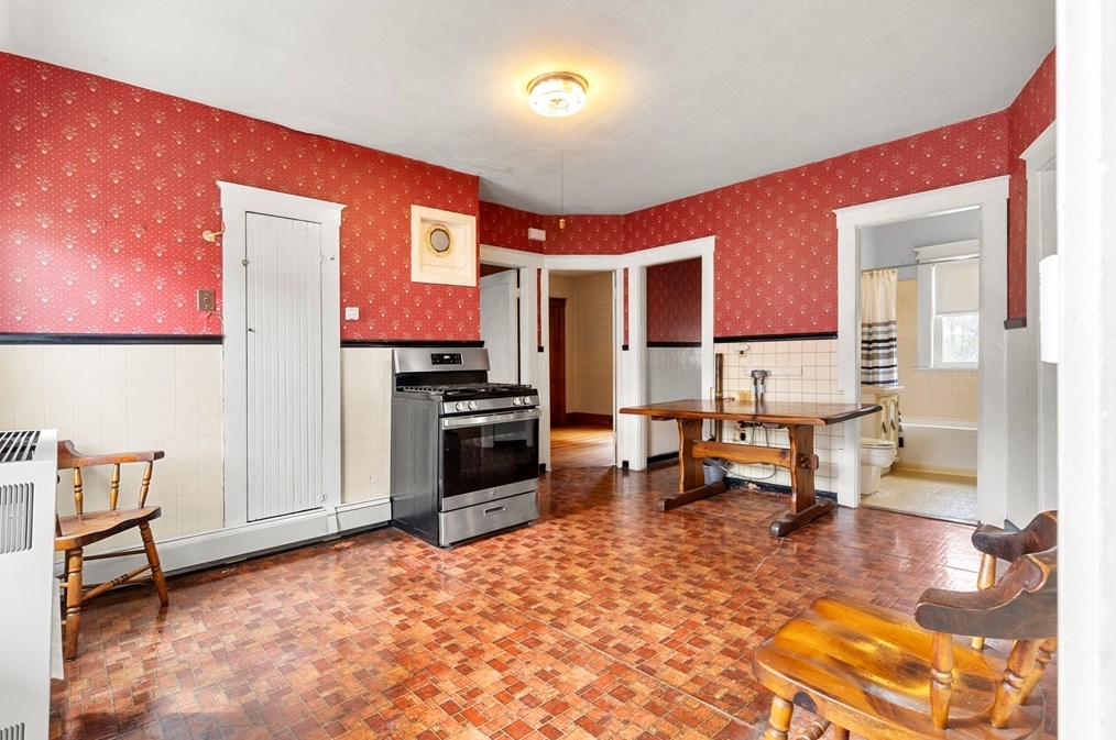 496 Concord St, Lowell MA 01852-3624 exterior