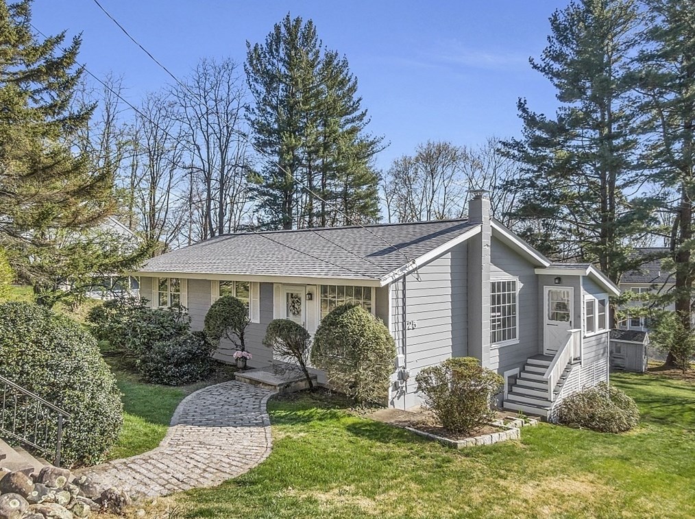 25 Belvidere Rd, Haverhill, MA 01830