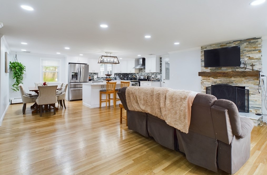 254 Robinson St, Raynham, MA 02767