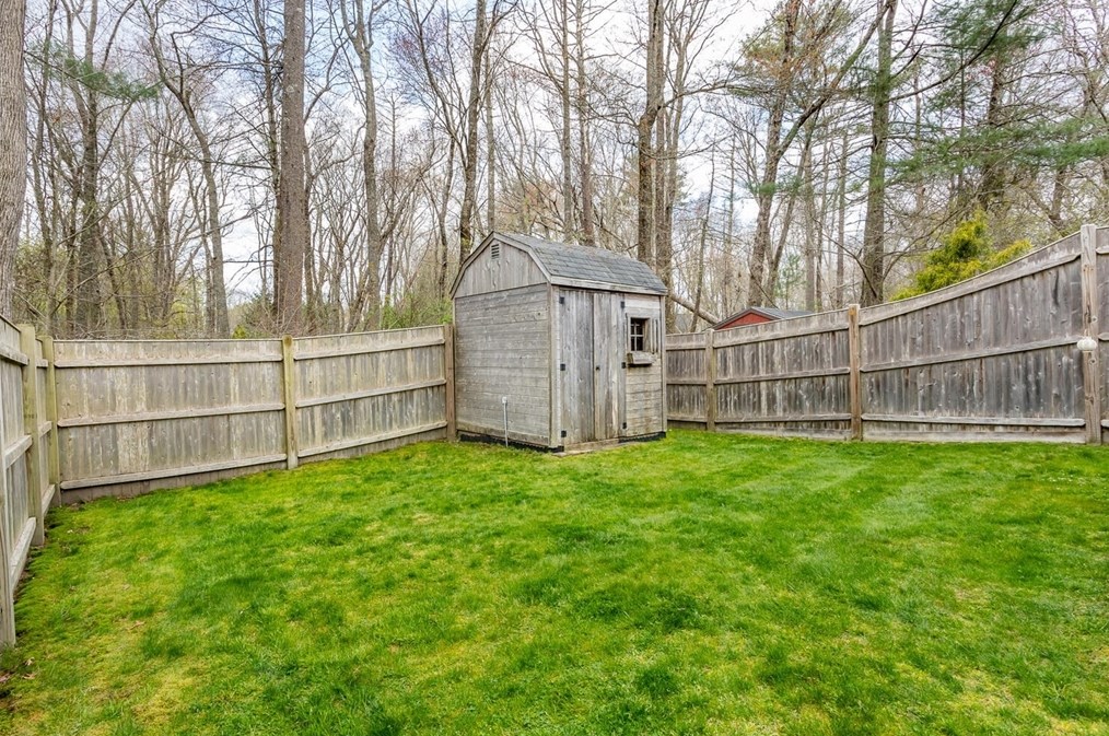 31 Greenwood Village St, Easton MA  02356-2718 exterior