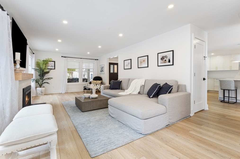 62 Beaufort Ave, Needham MA 02492-3804 exterior