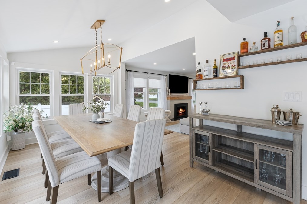 62 Beaufort Ave, Needham MA 02492-3804 exterior