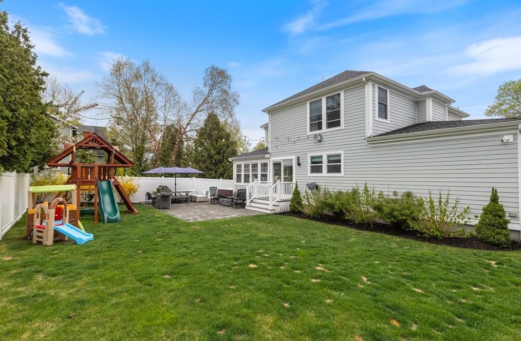 62 Beaufort Ave, Needham MA 02492-3804 exterior