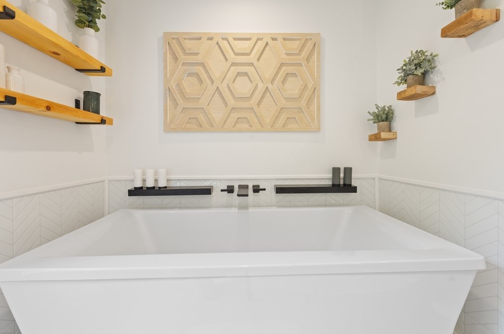 62 Beaufort Ave, Needham MA 02492-3804 exterior