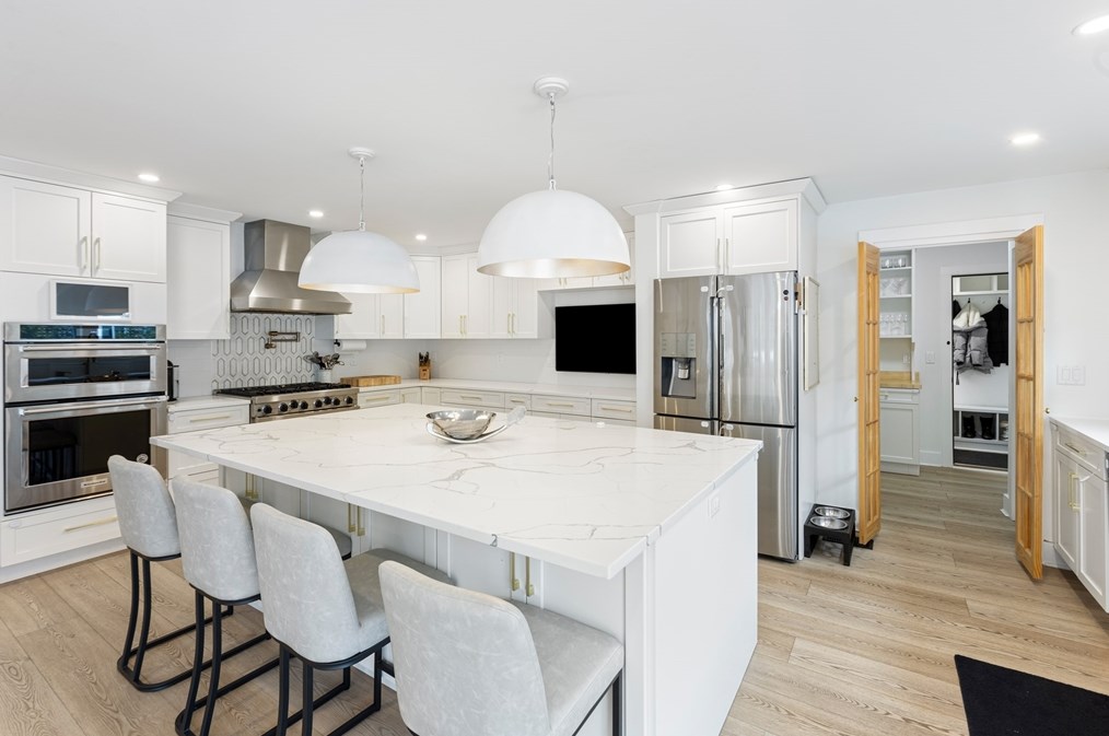 62 Beaufort Ave, Needham MA 02492-3804 exterior