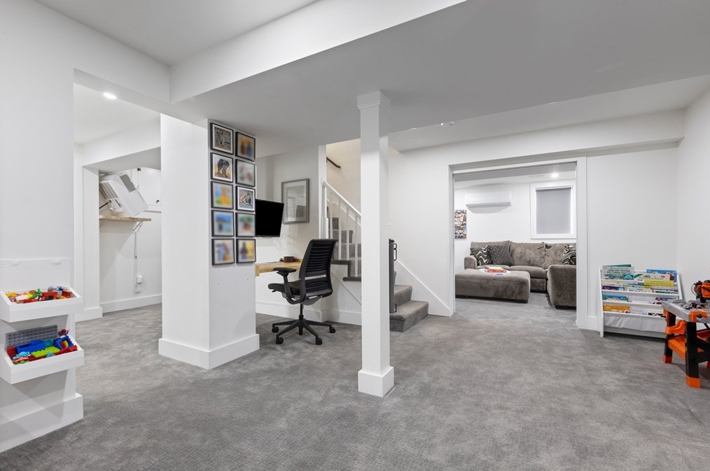 62 Beaufort Ave, Needham MA 02492-3804 exterior