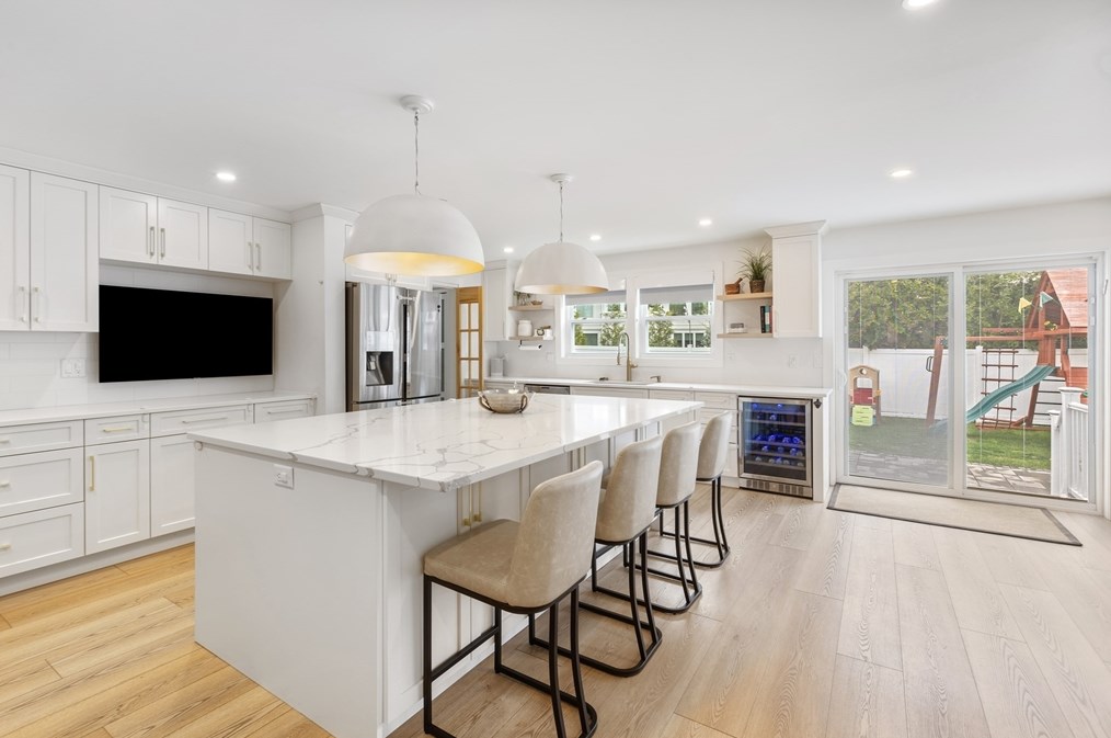 62 Beaufort Ave, Needham MA 02492-3804 exterior