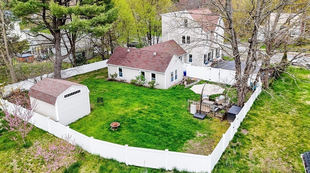 108 Pearl St, Reading MA  01867-1733 exterior