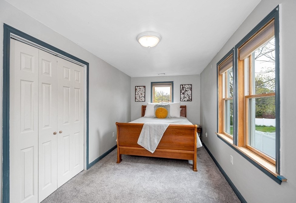 108 Pearl St, Reading MA  01867-1733 exterior