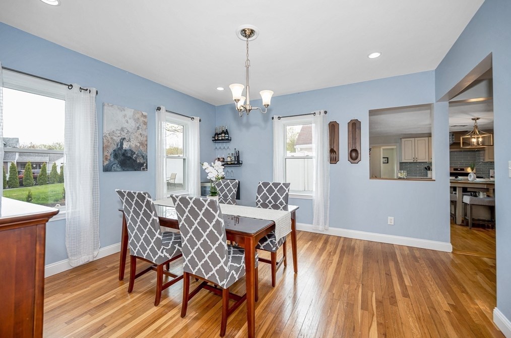 108 Pearl St, Reading MA  01867-1733 exterior