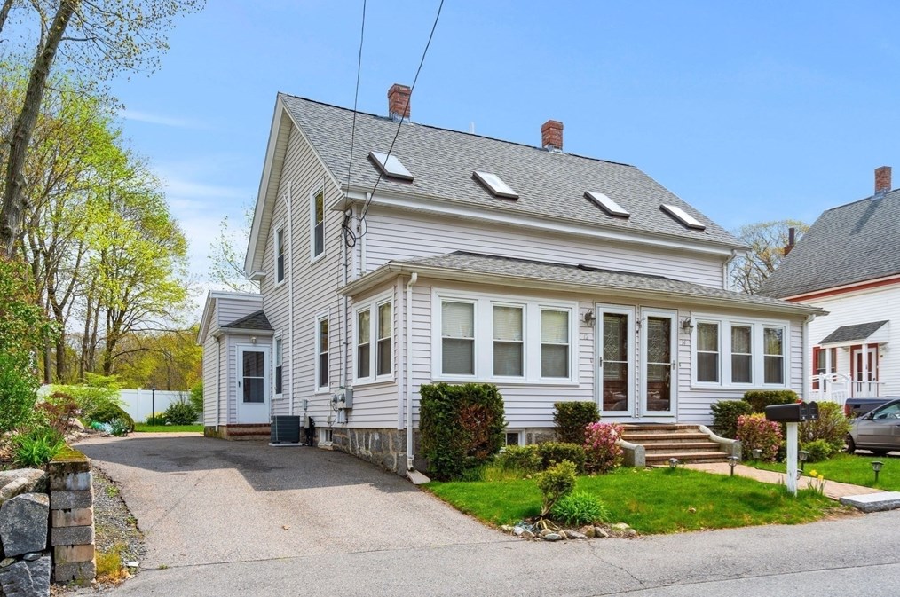 12 Oconnell Ave, Quincy MA 02169-1130 exterior