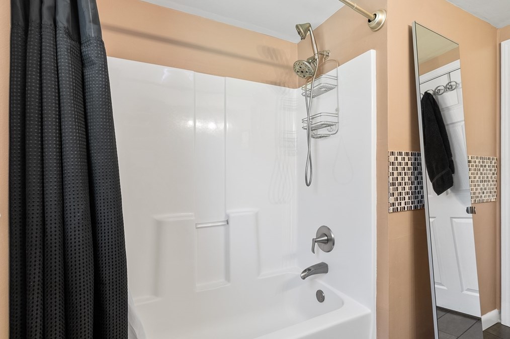 243 Myricks St, Taunton MA 02718-1427 exterior