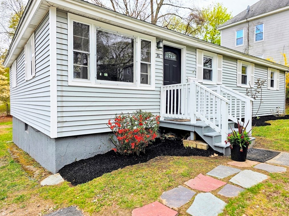 36 Montague St, Worcester, MA 01603