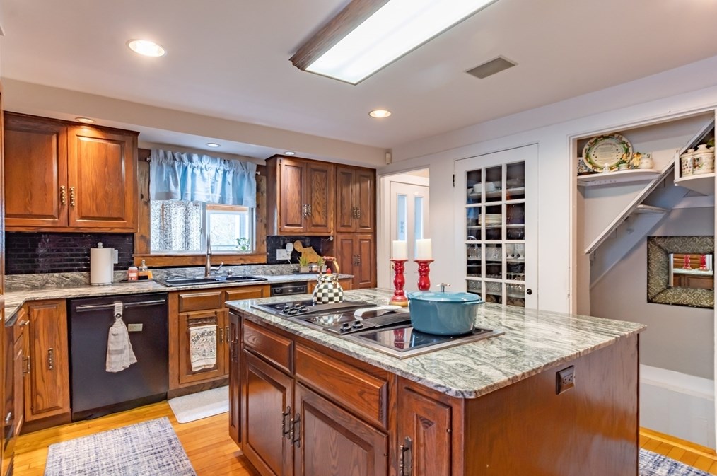 254 Front St, Winchendon MA  01475-1555 exterior