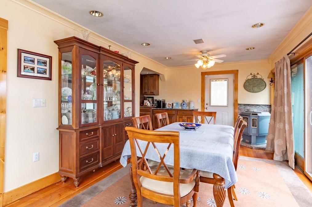 254 Front St, Winchendon MA  01475-1555 exterior