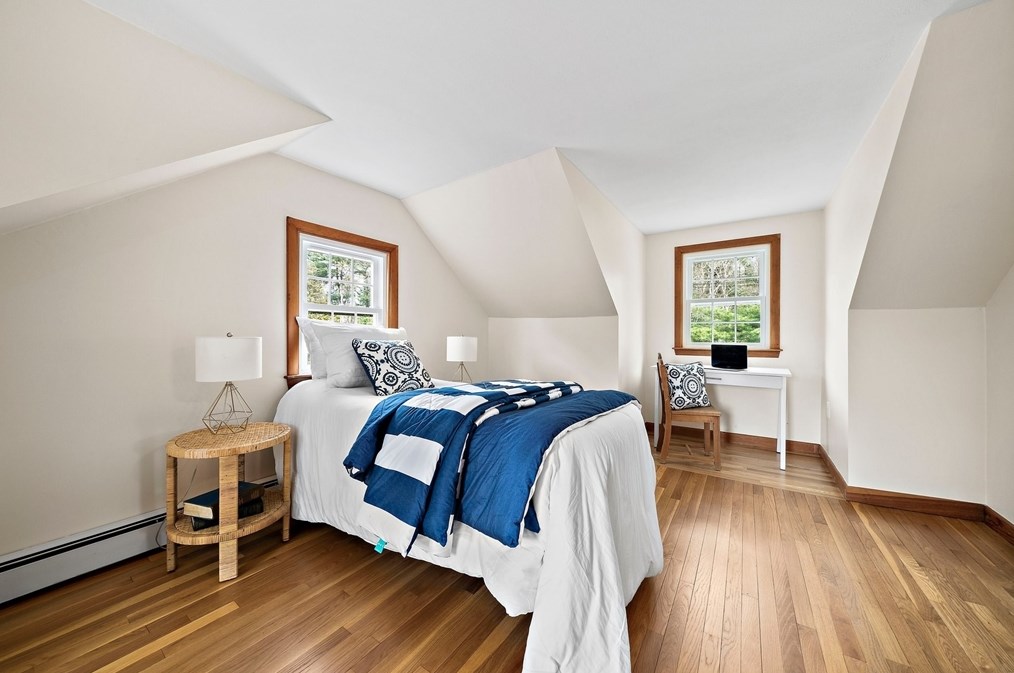 41 Wampatuck St, Pembroke MA  02359-2430 exterior