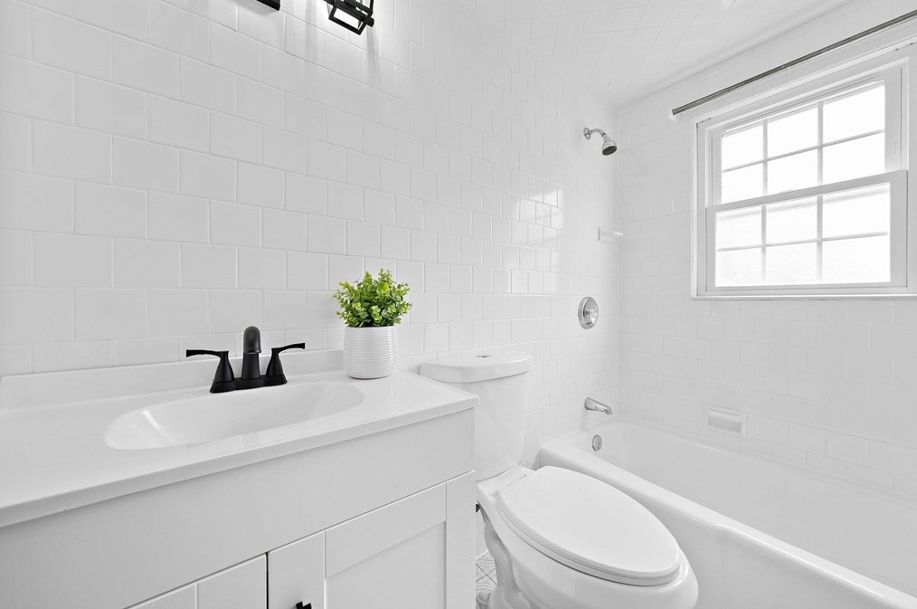 41 Wampatuck St, Pembroke MA  02359-2430 exterior