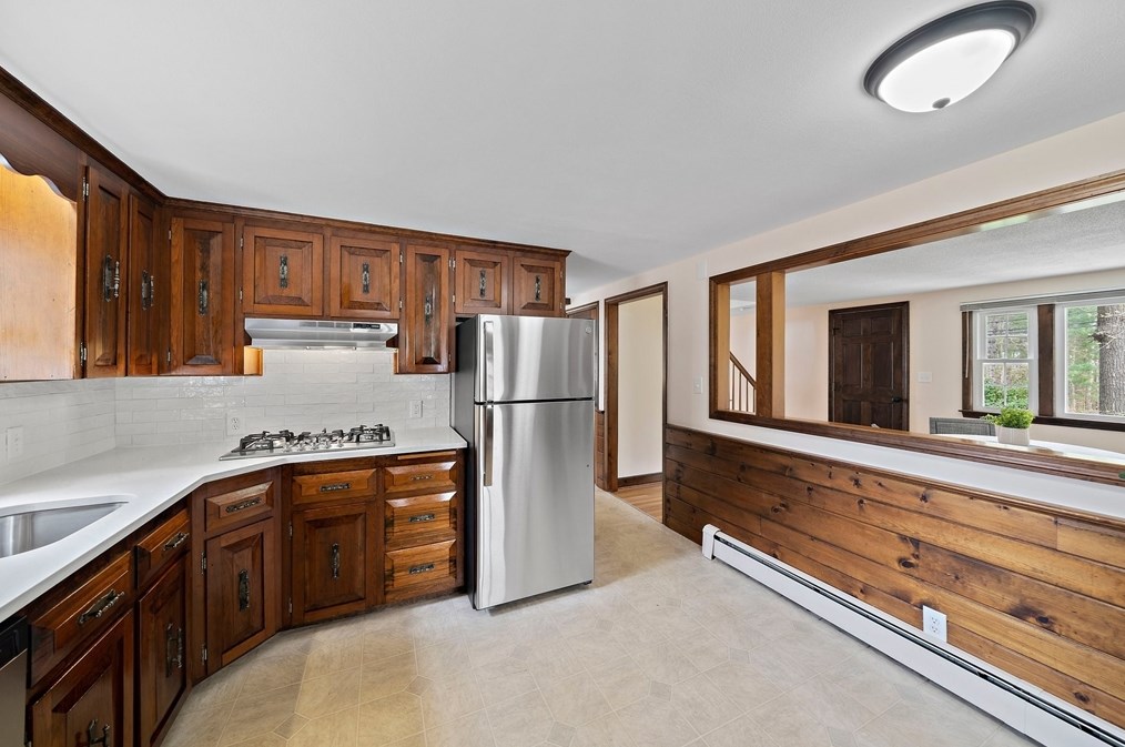 41 Wampatuck St, Pembroke MA  02359-2430 exterior