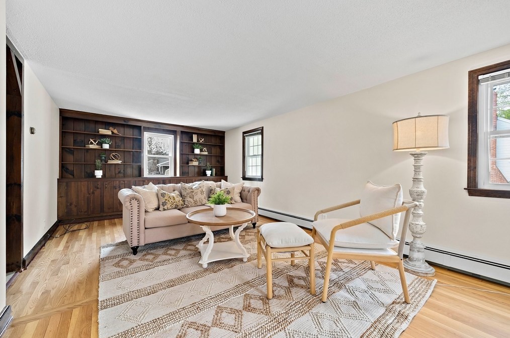 41 Wampatuck St, Pembroke MA  02359-2430 exterior