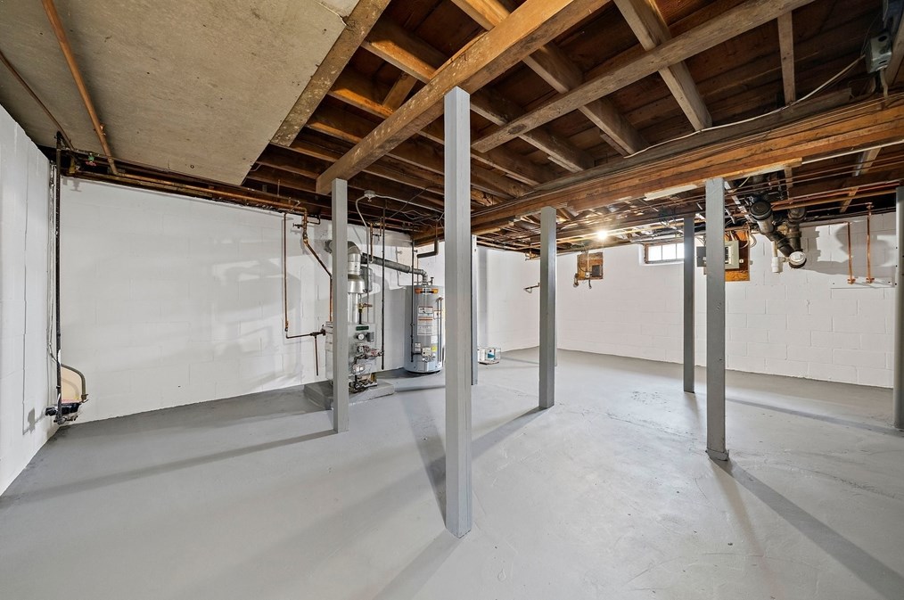 41 Wampatuck St, Pembroke MA  02359-2430 exterior